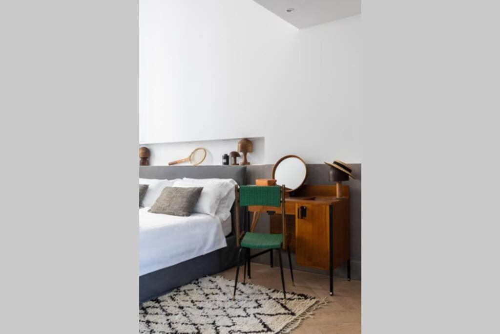 Casa Luce, A Burghesius Appartement Rome
